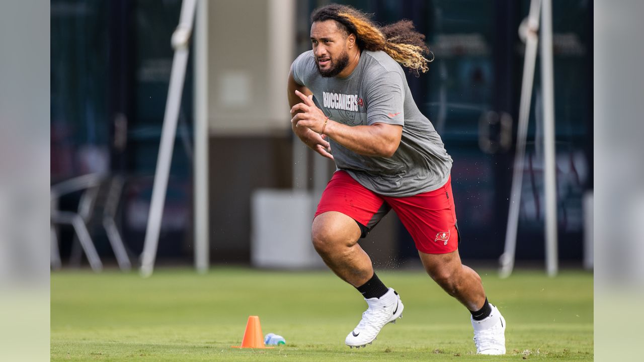 Tampa Bay Buccaneers rookie Tristan Wirfs prepares to block for Tom Brady