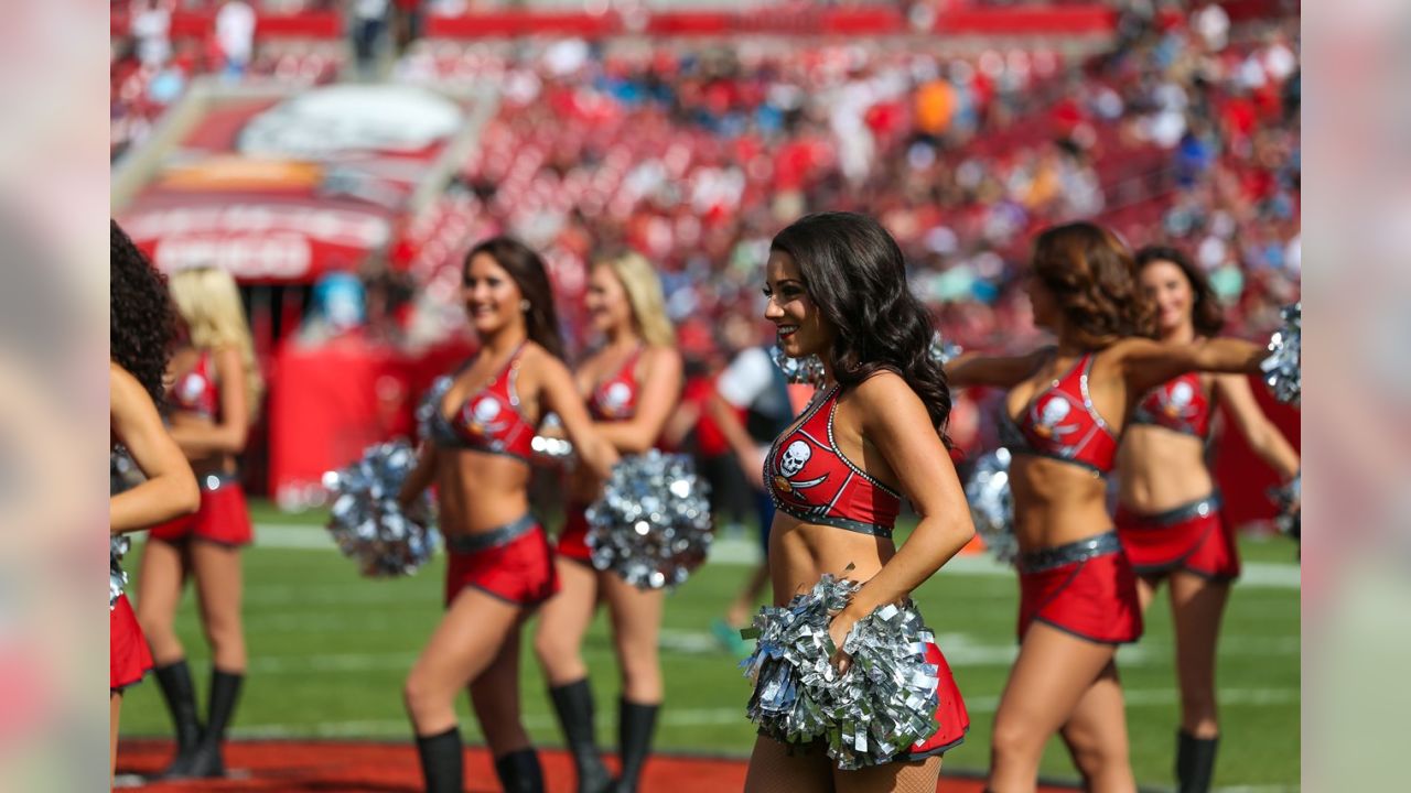 Tampa Bay cheerleader from Biloxi ready to cheer on Buccaneers in Super Bowl