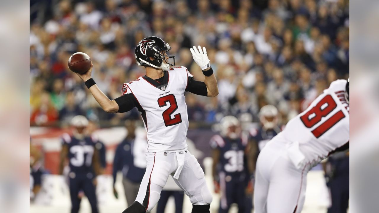 Ryan, Jones, Hester lead Falcons to 56-14 win over Buccaneers