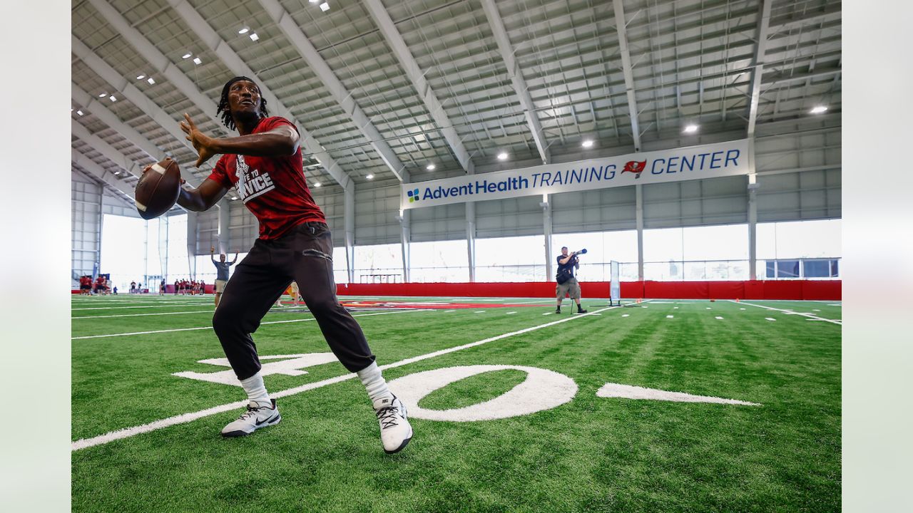 Tampa Bay Buccaneers and USAA Host Training Camp for Service Members >  927th Air Refueling Wing > Article Display