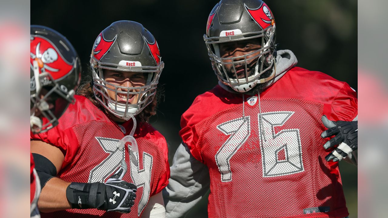 Hungry' Newcomers Helping Bucs' Defense Bounce Back