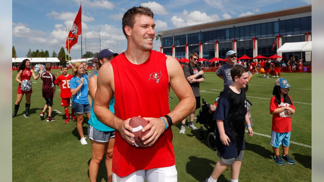 Photo story: Tampa Bay Bucs welcome Special Olympics athletes to training  camp