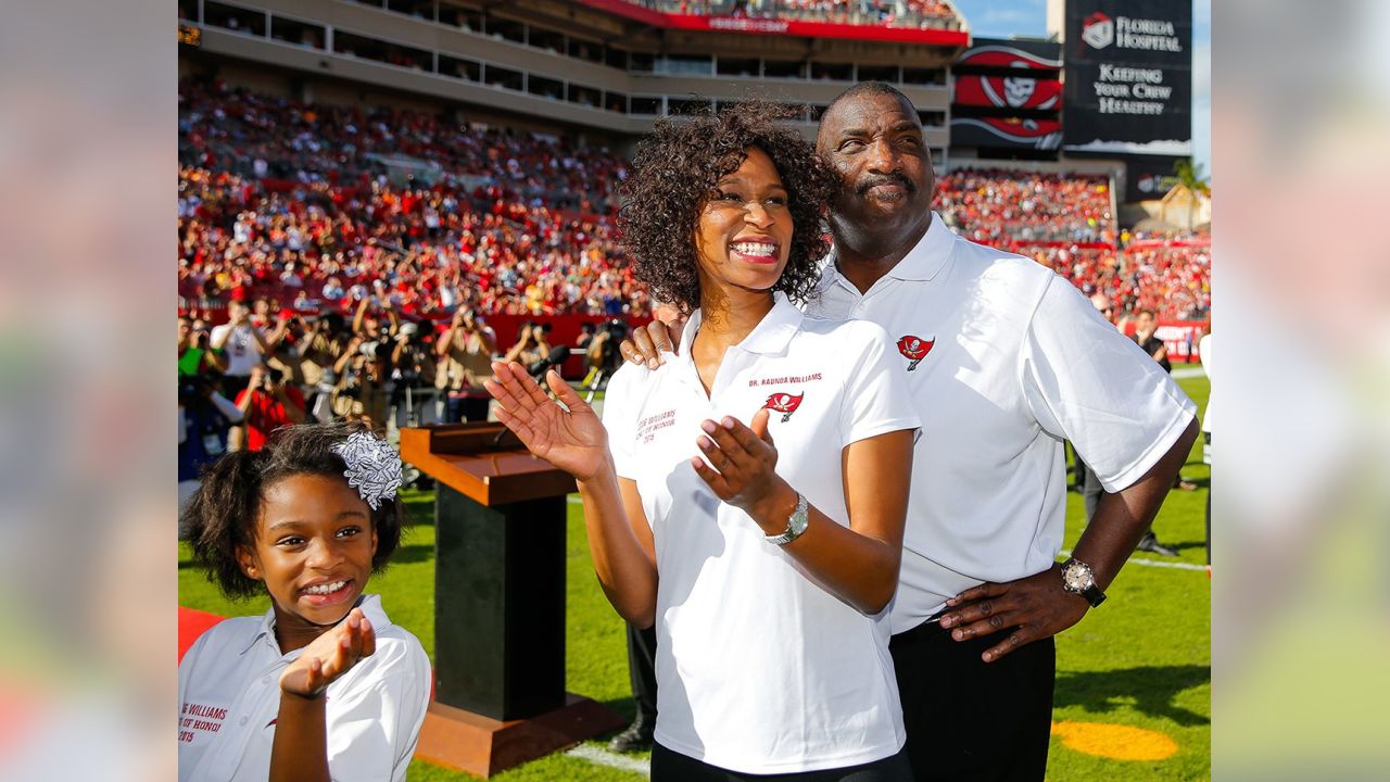 For Doug Williams, Ring of Honor marks sweet return