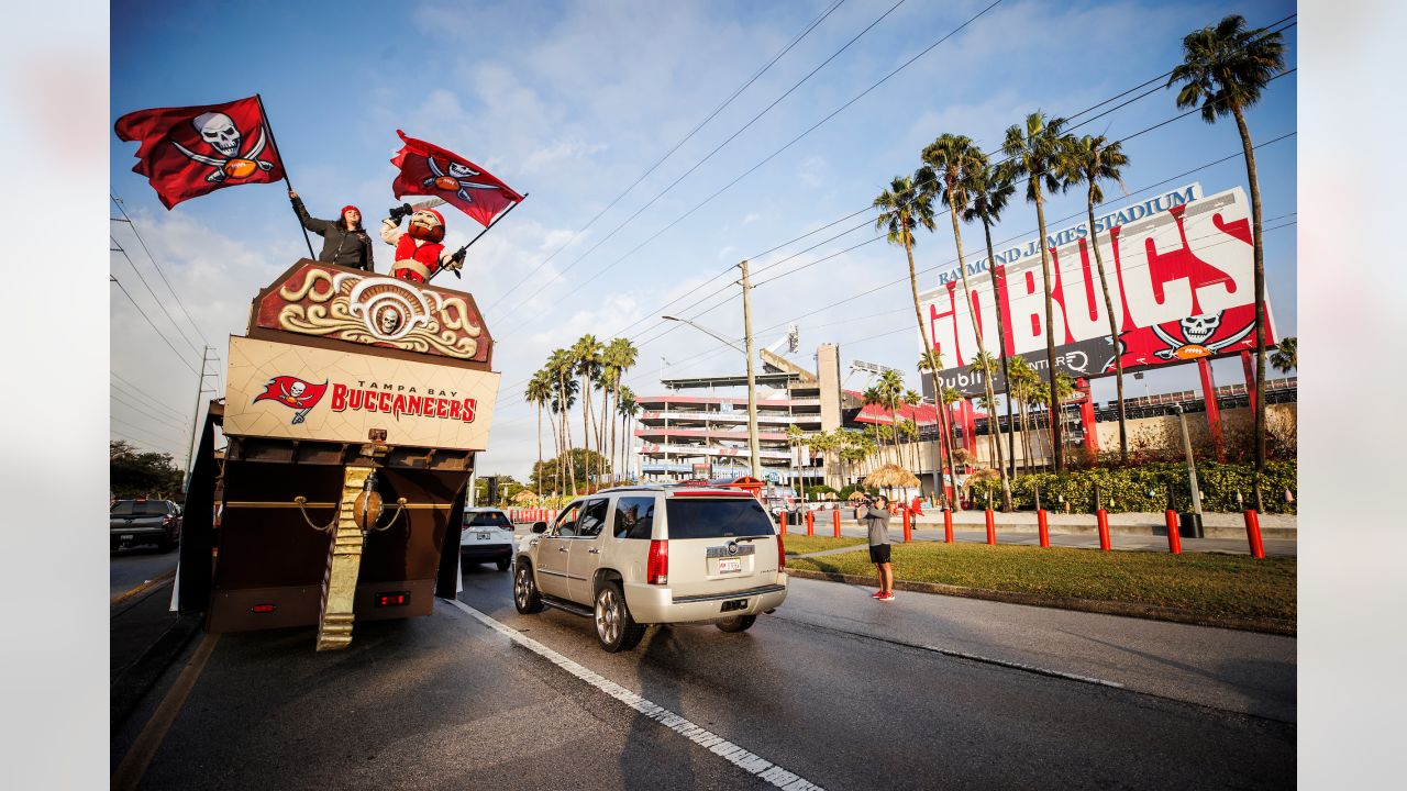 Bucs holding drive-through playoff event at Raymond James today