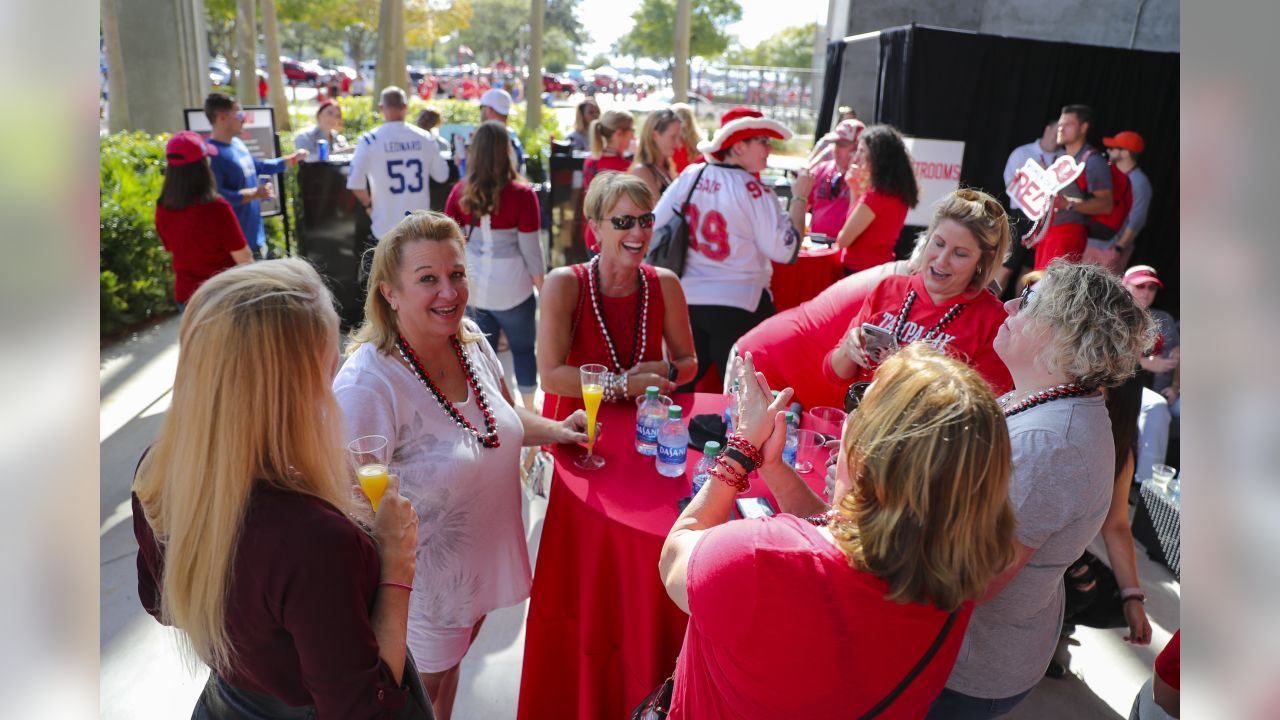 DSCN1833, Our tailgate party before the Buccaneers vs. Reds…