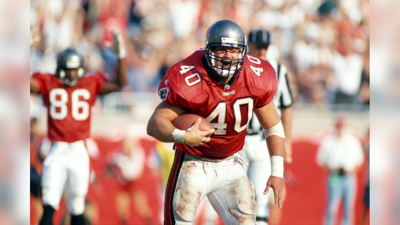 Tampa Bay Buccaneers' fullback Mike Alstott greets members of the Seattle  Seahawks at Raymond James Stadium in Tampa, Florida on December 31, 2006.  The Seahawks beat the Buccaneers 23-7. Alstott's contract has