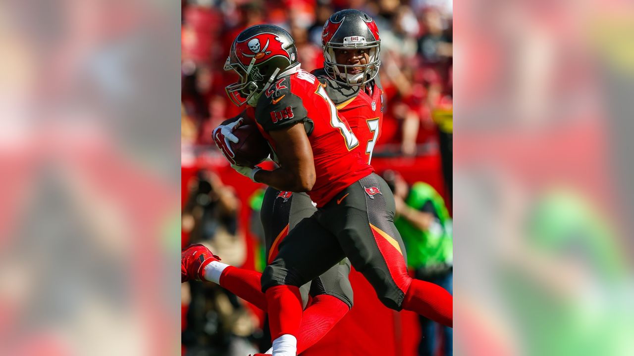 Minnesota Vikings long snapper Andrew DePaola wears a Crucial Catch cap  during the first half of an NFL football game against the Miami Dolphins,  Sunday, Oct. 16, 2022, in Miami Gardens, Fla. (