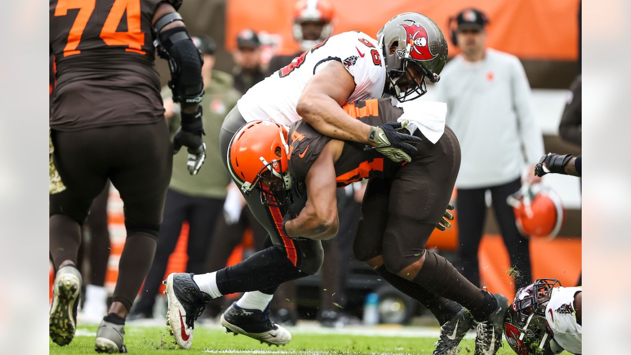 Photo gallery: Tampa Bay Buccaneers defeat Cleveland Browns, 26-23