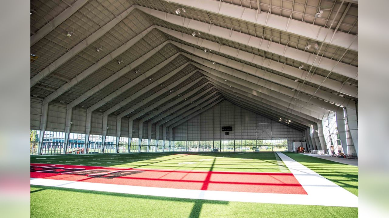 Tampa Bay Buccaneers: Indoor Practice Facility – Wagner Murray Architects