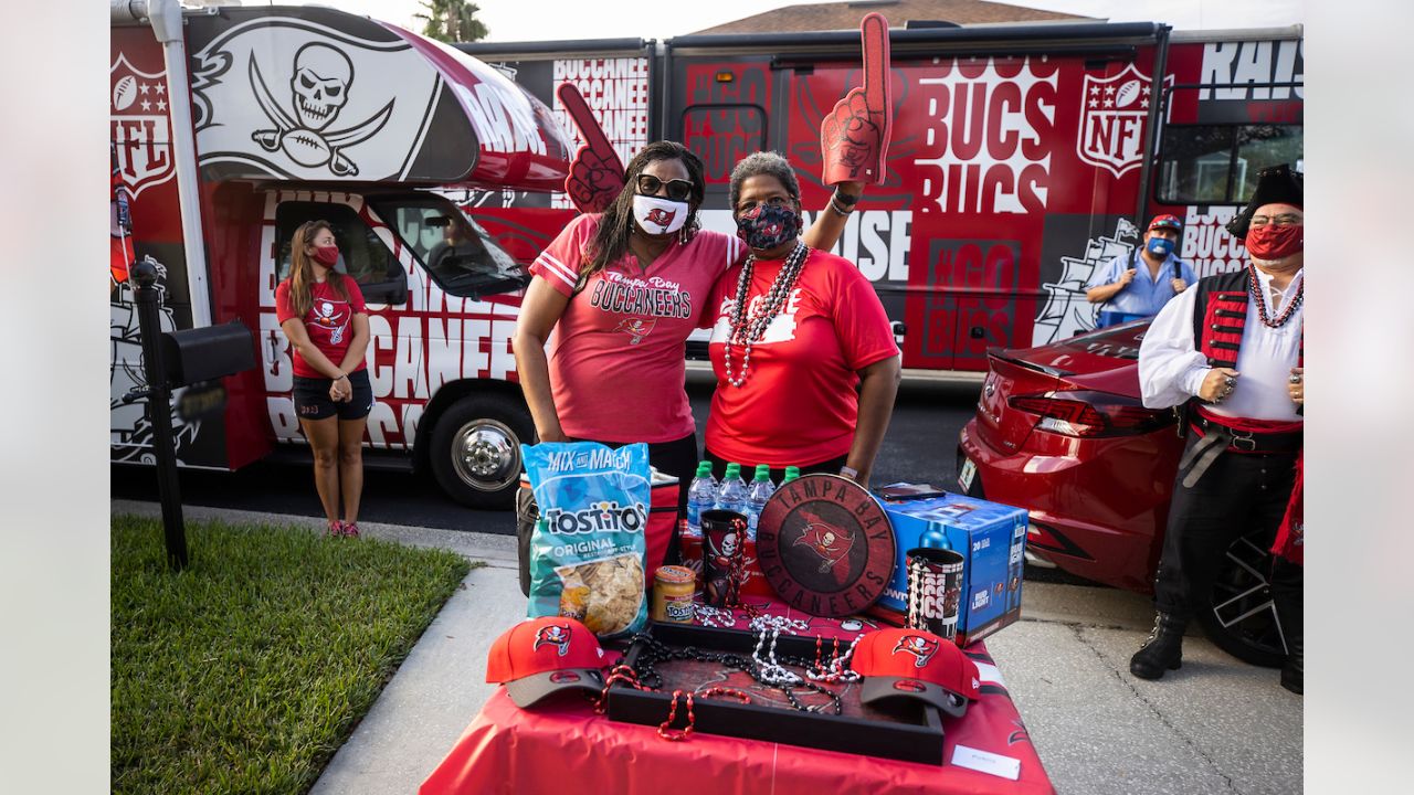 Homegating for the Holidays: A Bucs fan guide to watch parties