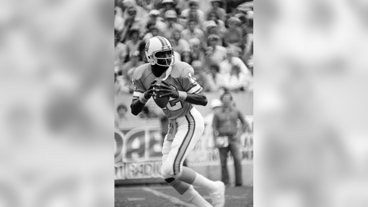 Doug Williams Tampa Bay Buccaneers Rare Art 12x18 LE 50