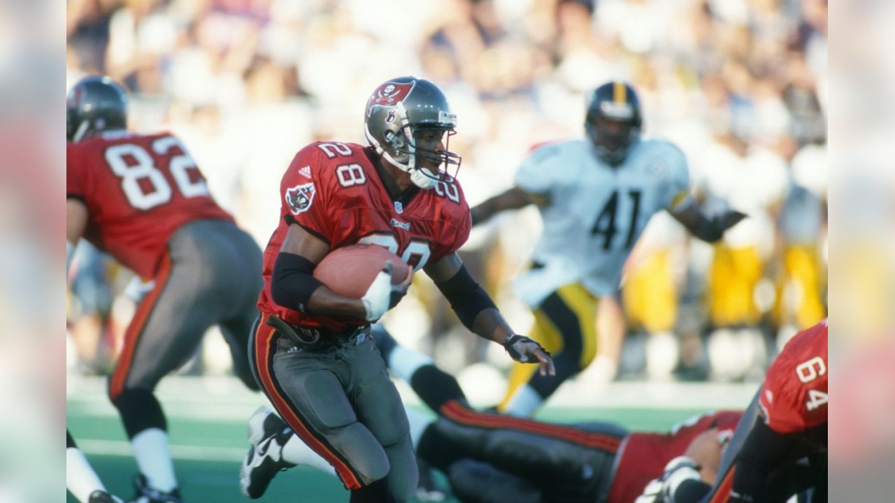 Fans' Favorite All-Time Bucs, No. 8