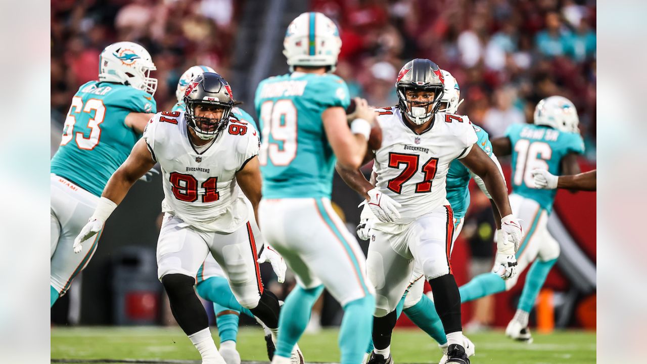 Photo gallery: Dolphins at Buccaneers