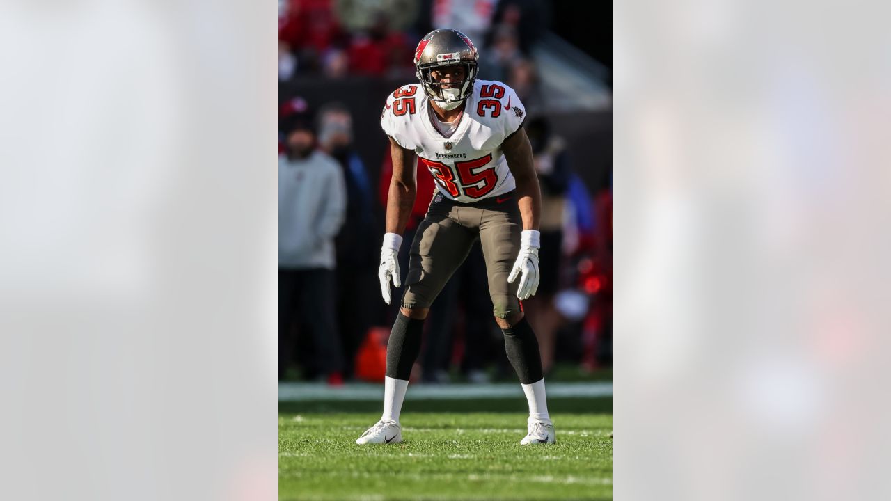 Tampa Bay Buccaneers Announce Final 53-Man Roster, 2022 Tom Brady