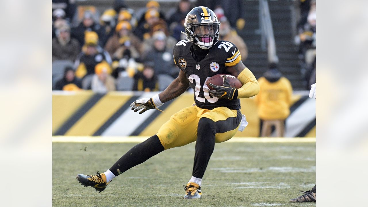 NFL news: Le'Veon Bell picked Bucs over retirement, boxing