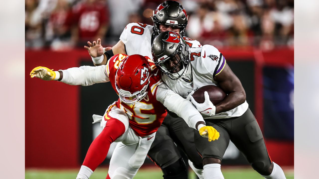 Tampa Bay Buccaneers vs. Kansas City Chiefs. NFL Game. American Football  League match. Silhouette of professional player celebrate touch down.  Screen Stock Photo - Alamy