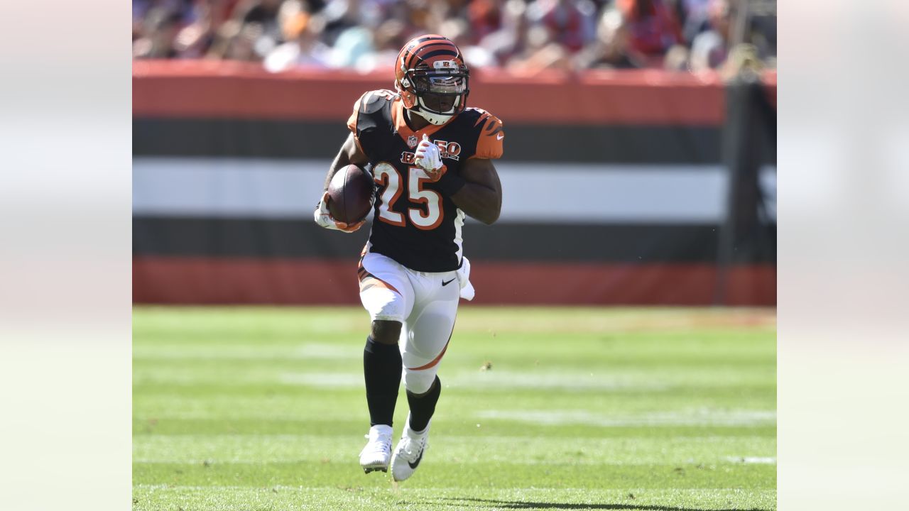 Bucs Re-sign Giovani Bernard to One Year Deal - Bucs Nation