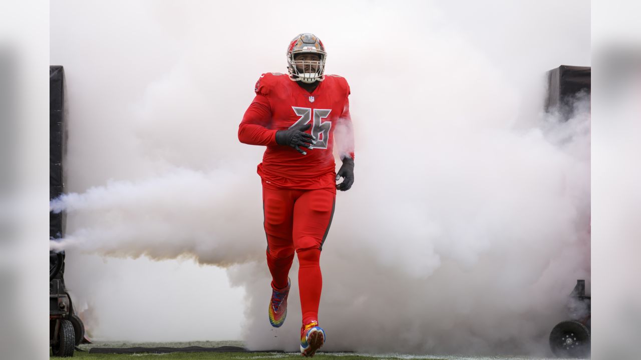 Donovan Smith inks three-year extension with Tampa Bay Buccaneers