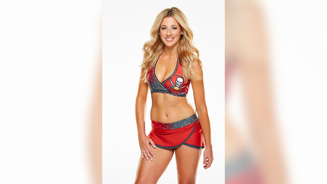 2015 Tampa Bay Buccaneers Cheerleader Squad 