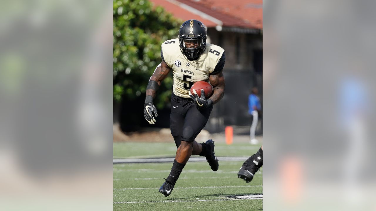 BREAKING: Ke'Shawn Vaughn selected by Tampa Bay Buccaneers in 2020 NFL  Draft - The Vanderbilt Hustler