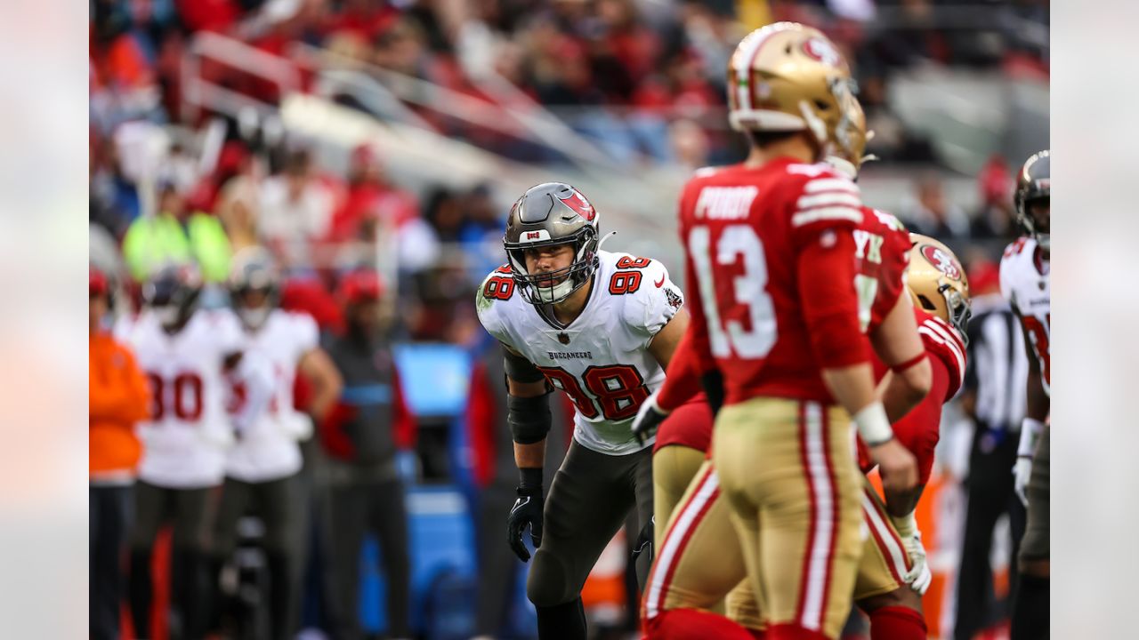 7,346 San Francisco 49ers V Tampa Bay Buccaneers Photos & High Res