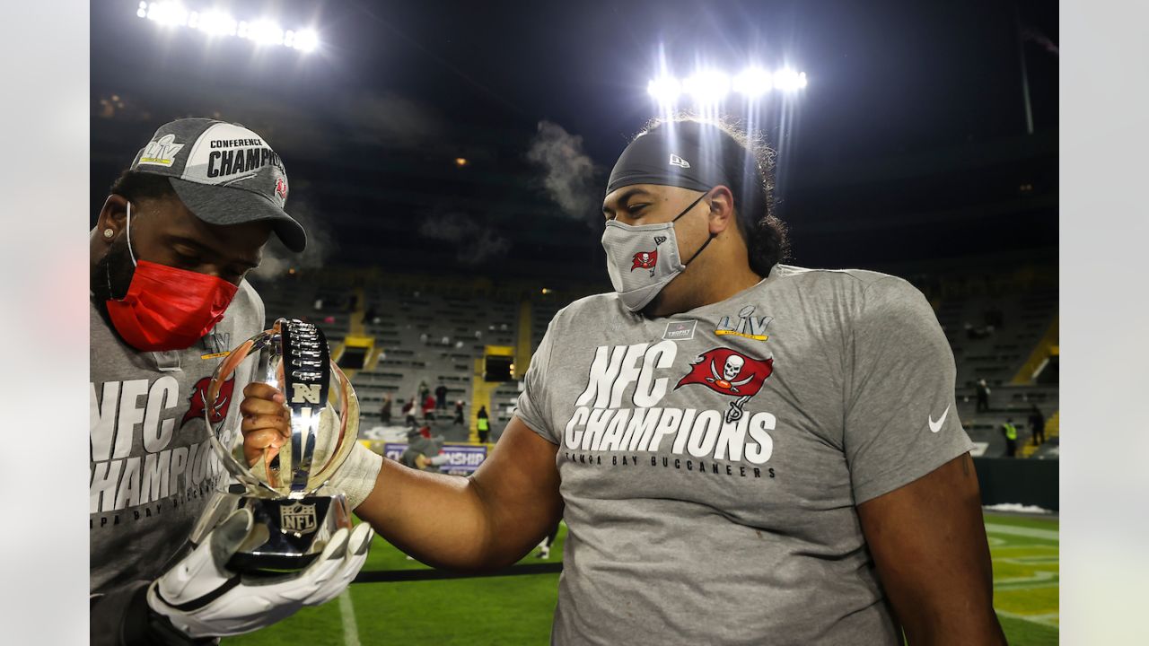 PHOTOS: Bucs Celebrate NFC Championship Win & Trophy Presentation