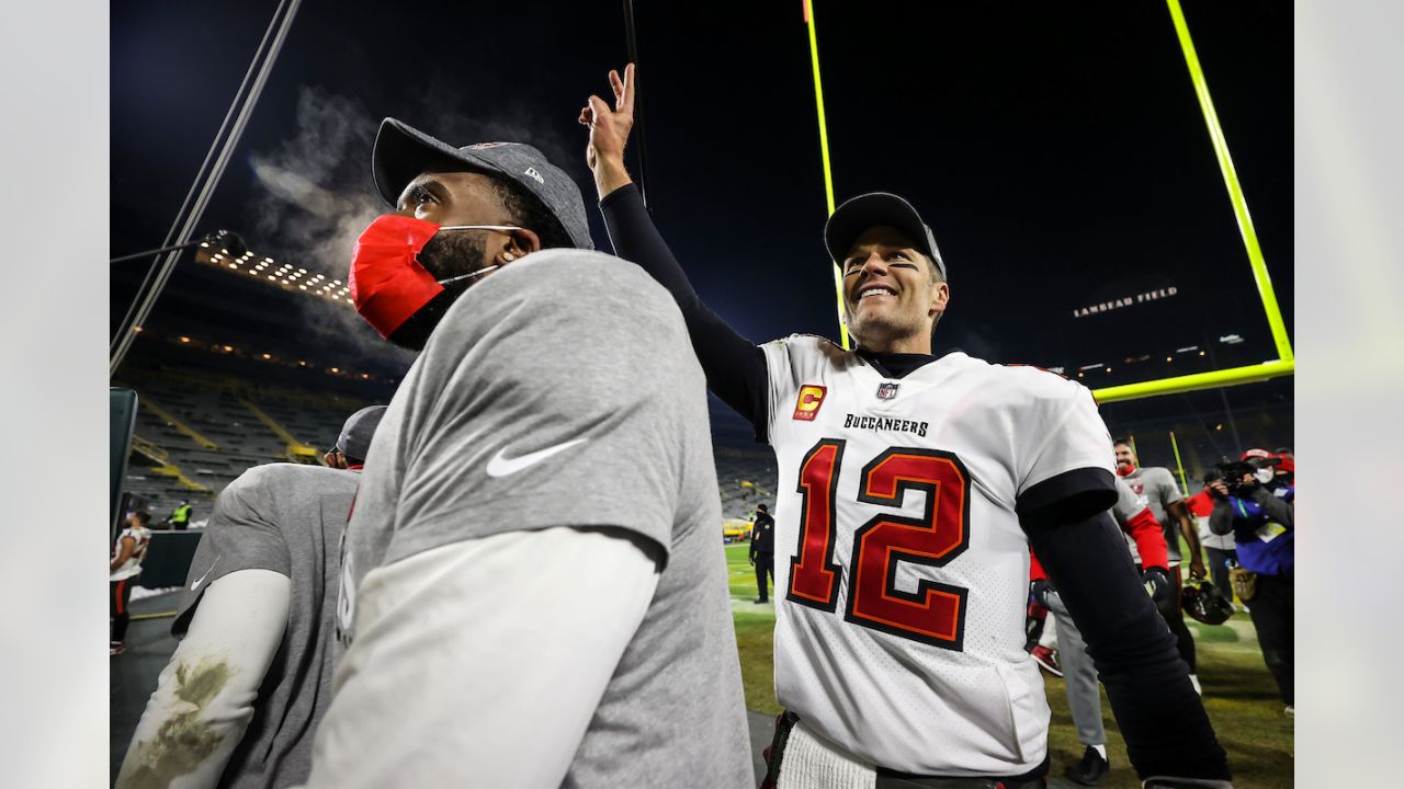 PHOTOS: Bucs Celebrate NFC Championship Win & Trophy Presentation