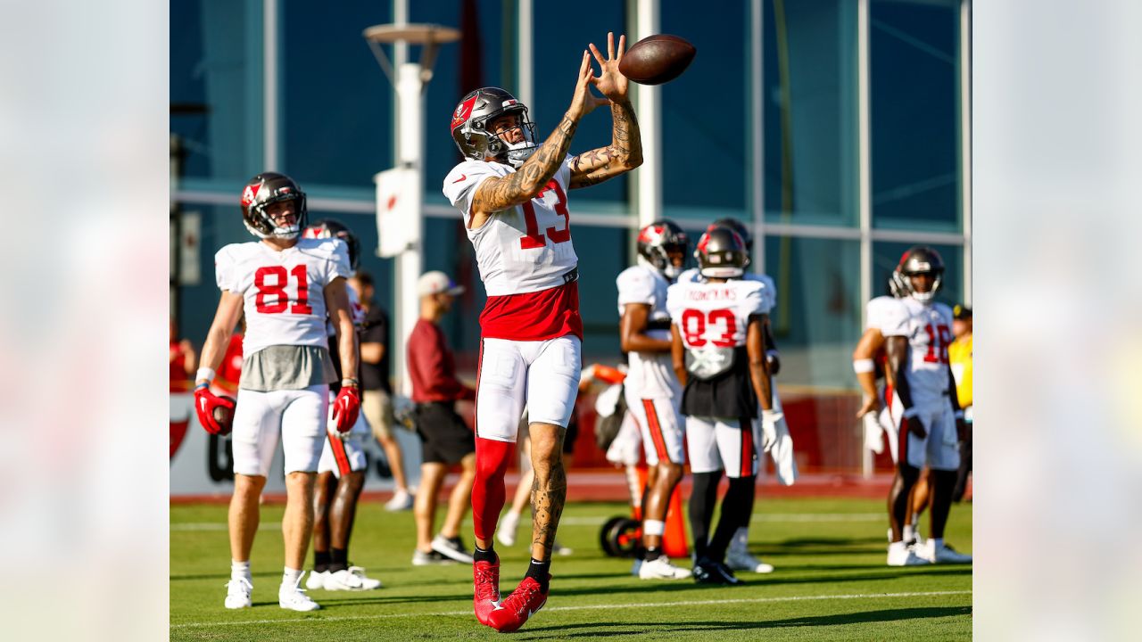 Tampa, Florida, USA, July 31, 2023, Tampa Bay Buccaneers player Cade Otton  #88 during a Training Camp at Advent Health Training Center . (Photo  Credit: Marty Jean-Louis/Alamy Live News Stock Photo - Alamy