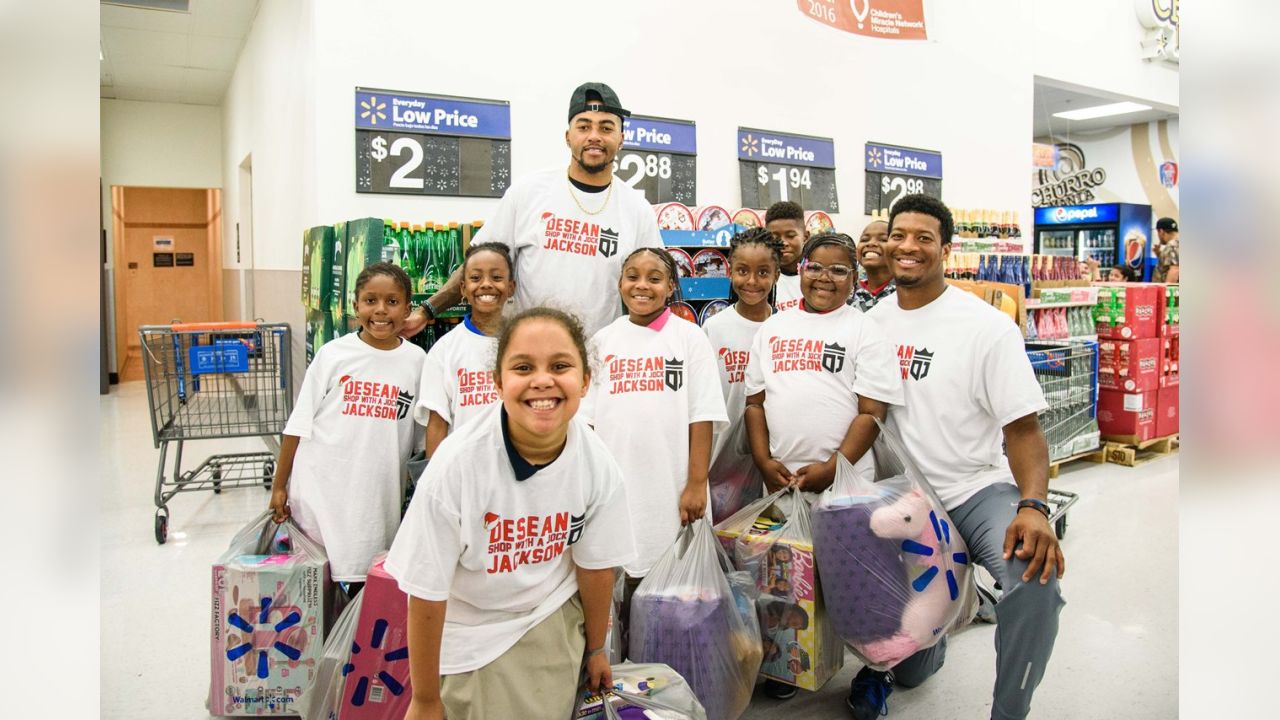 PHOTOS: 2022 Shop With A Jock