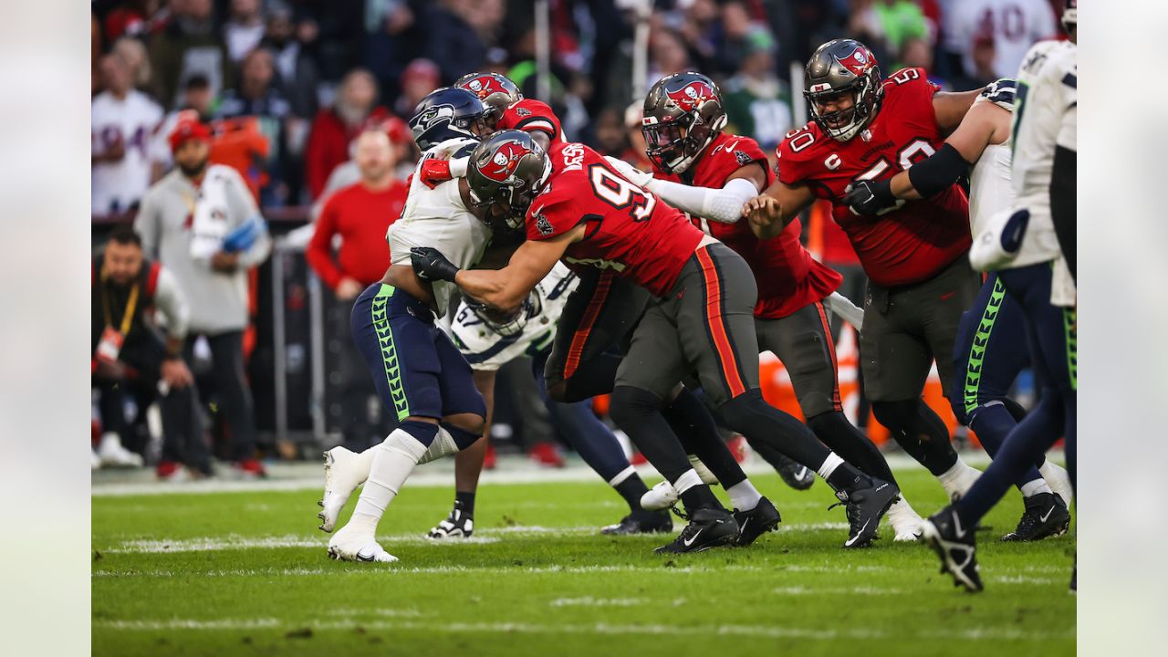 Best Photos From Seahawks vs. Bucs in Germany