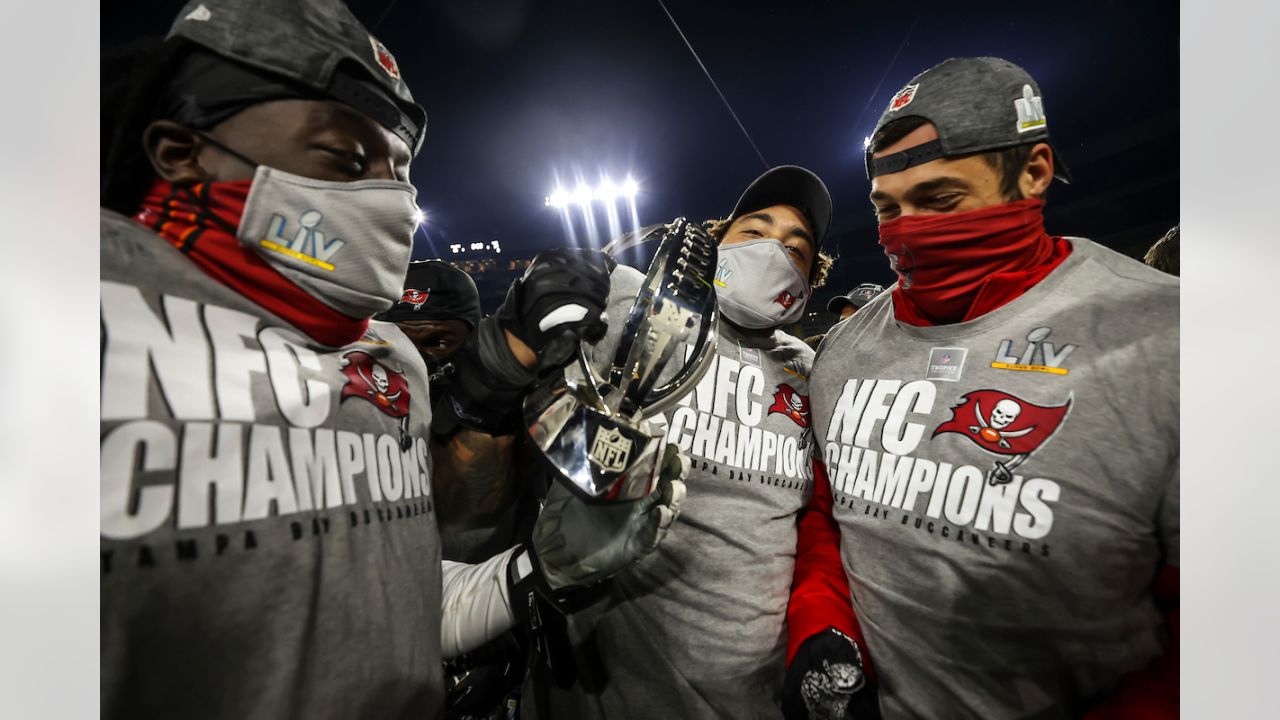 PHOTOS: Bucs Celebrate NFC Championship Win & Trophy Presentation