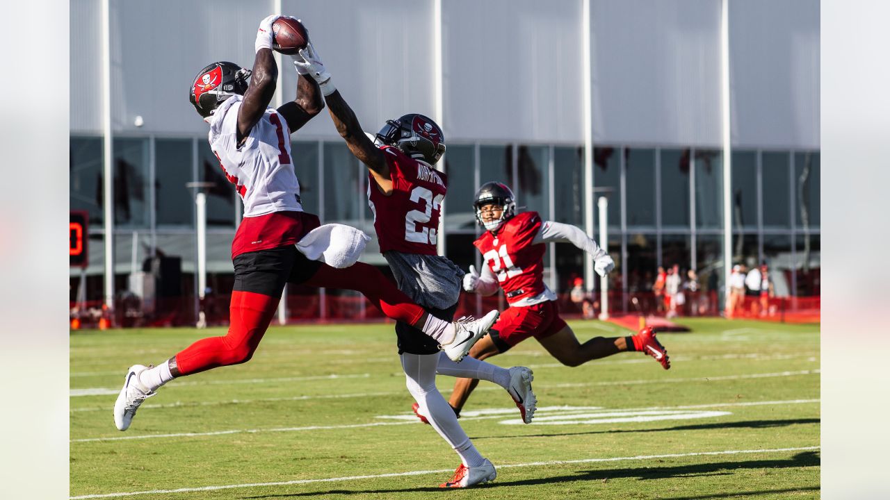 Buccaneers Training Camp 2021 SS Mailbag Hall of Fame Ronde