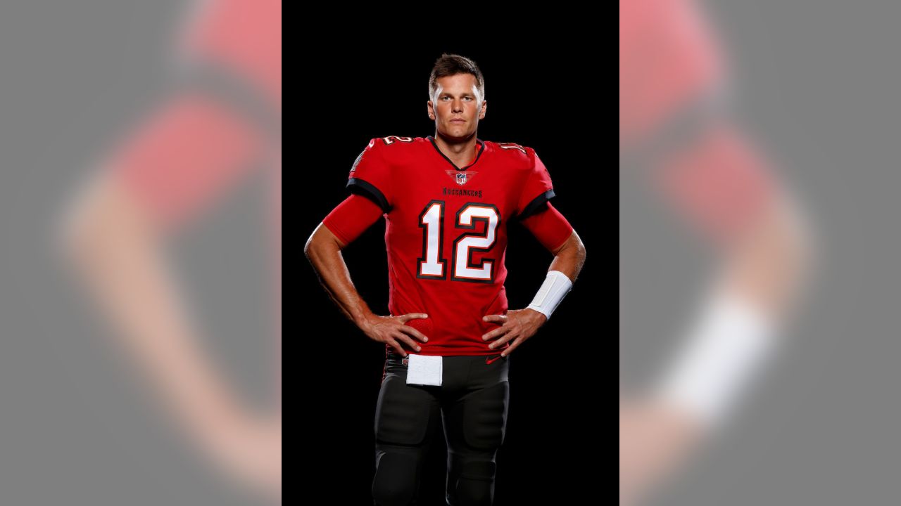 First Look at Tom Brady in a Bucs Jersey is All Kind of Weird