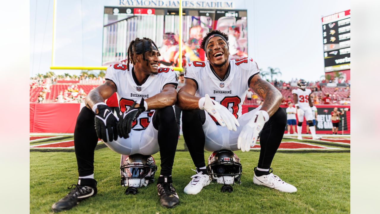 Pittsburgh Steelers tight end Rodney Williams (87) stretches before an NFL  preseason football game against the Tampa Bay Buccaneers, Friday, Aug. 11,  2023, in Tampa, Fla. (AP Photo/Peter Joneleit Stock Photo - Alamy