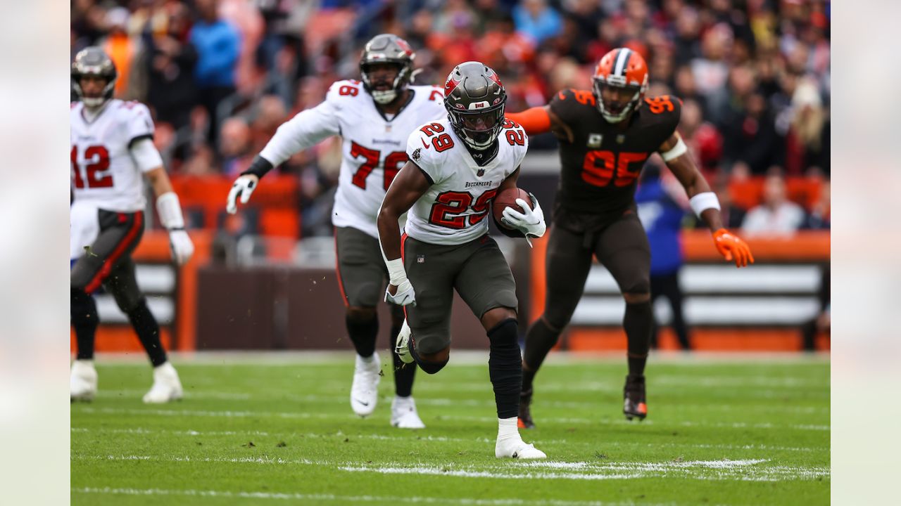 Photos: Week 12 - Buccaneers at Browns Pregame