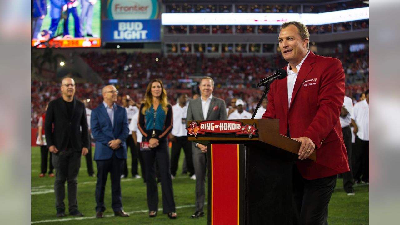 John Lynch to Join Buccaneers Ring of Honor