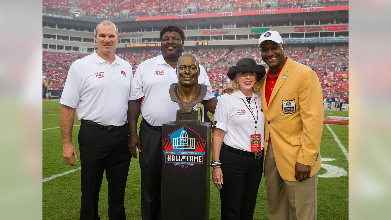 Ring of Honor Welcomes Derrick Brooks