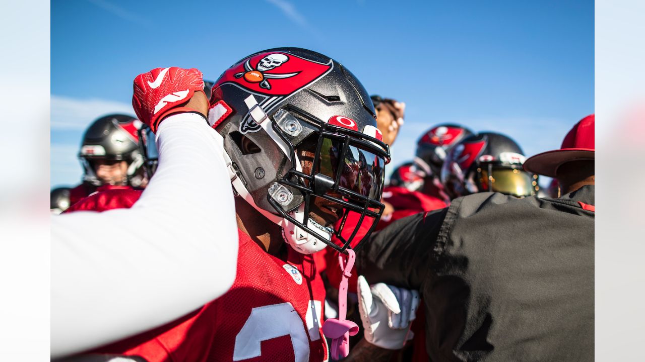 TAMPA, FL - JUL 26: Alex Cappa (65) goes thru a drill during the Tampa Bay  Buccaneers Training Camp on July 26, 2021 at the AdventHealth Training  Center at One Buccaneer Place