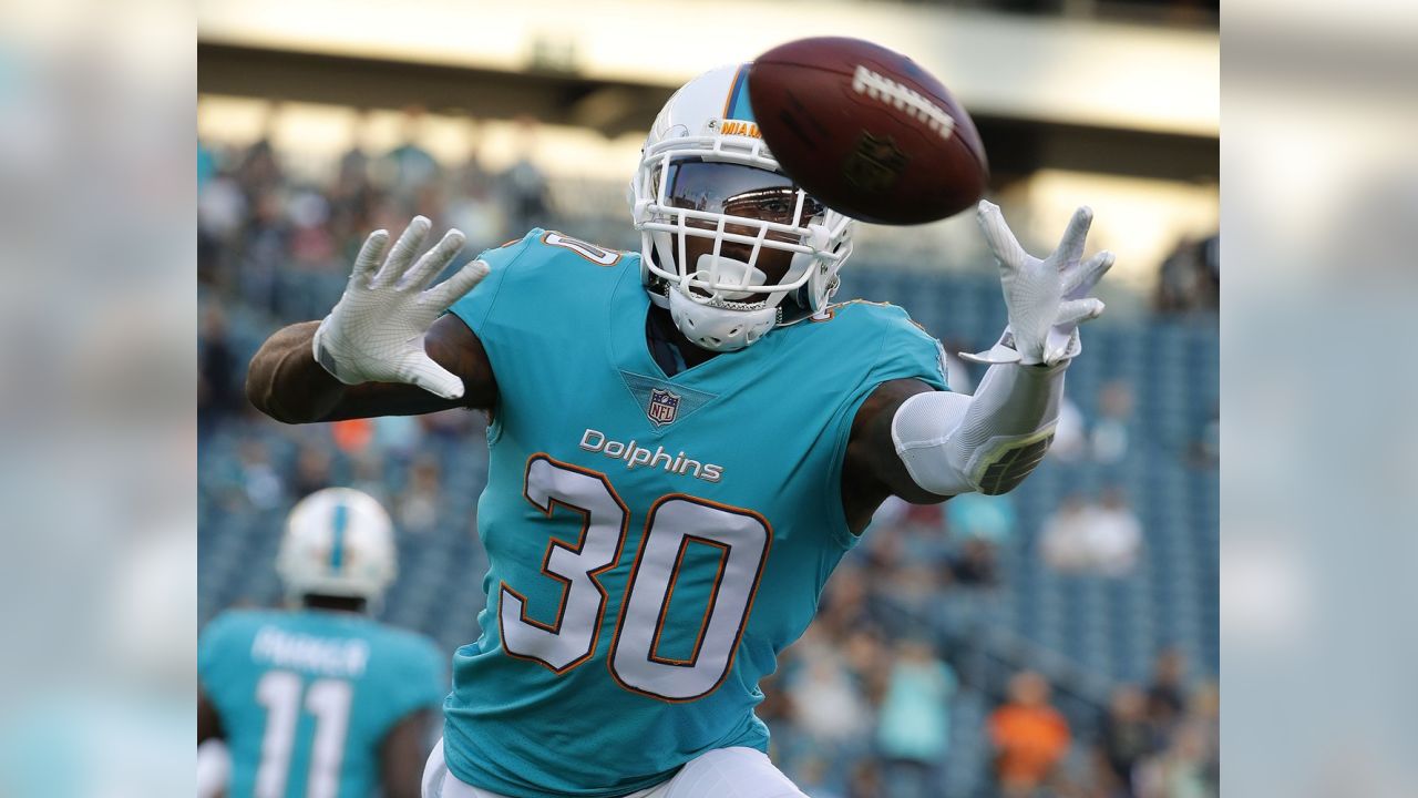 Dolphins, Buccaneers in midst of tumultous seasons