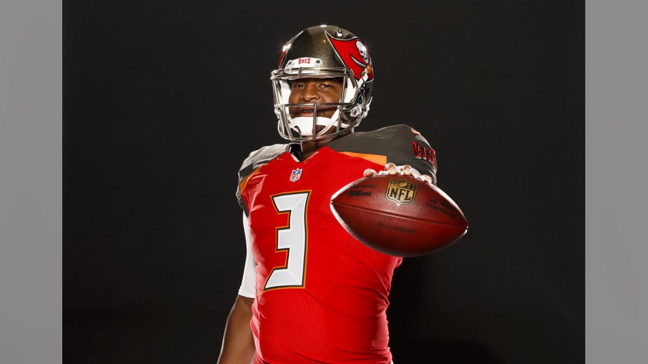 Tampa Bay Bucs, black, buccaneers, florida, jameis winston, mizkjg, nfc,  nfl, HD phone wallpaper