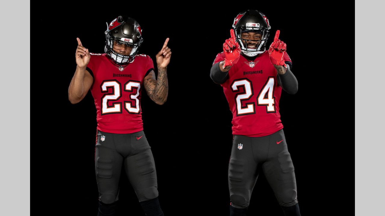 Buccaneers reveal new uniforms - Chicago Sun-Times