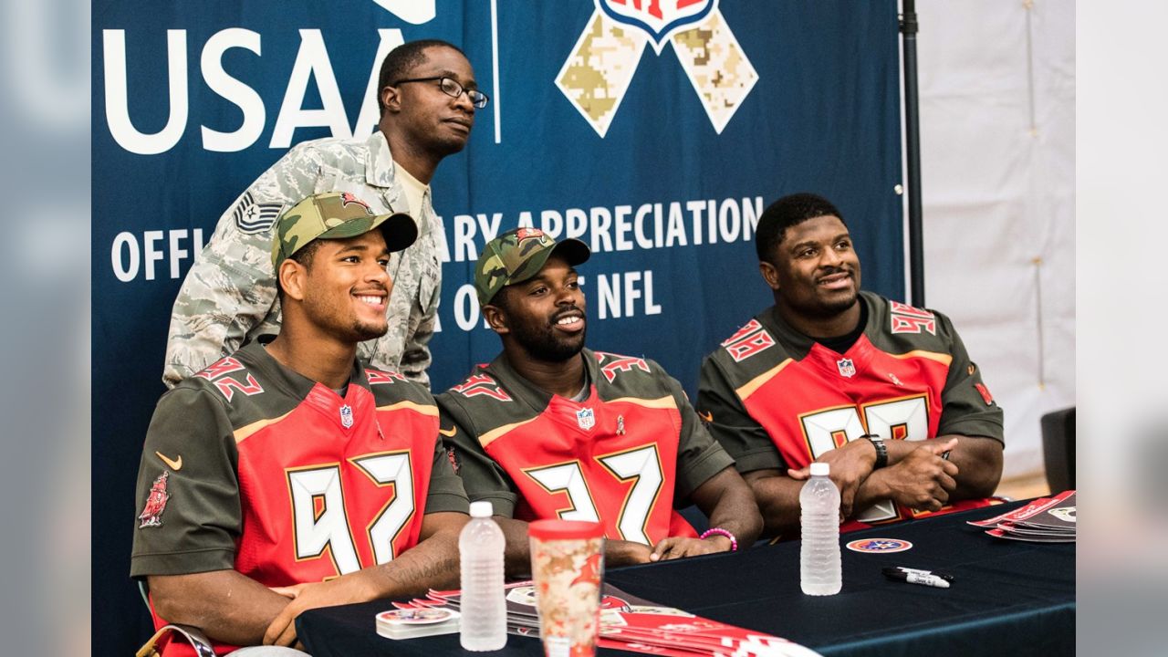 Team MacDill hosts Tampa Bay Buccaneers rookies > 927th Air