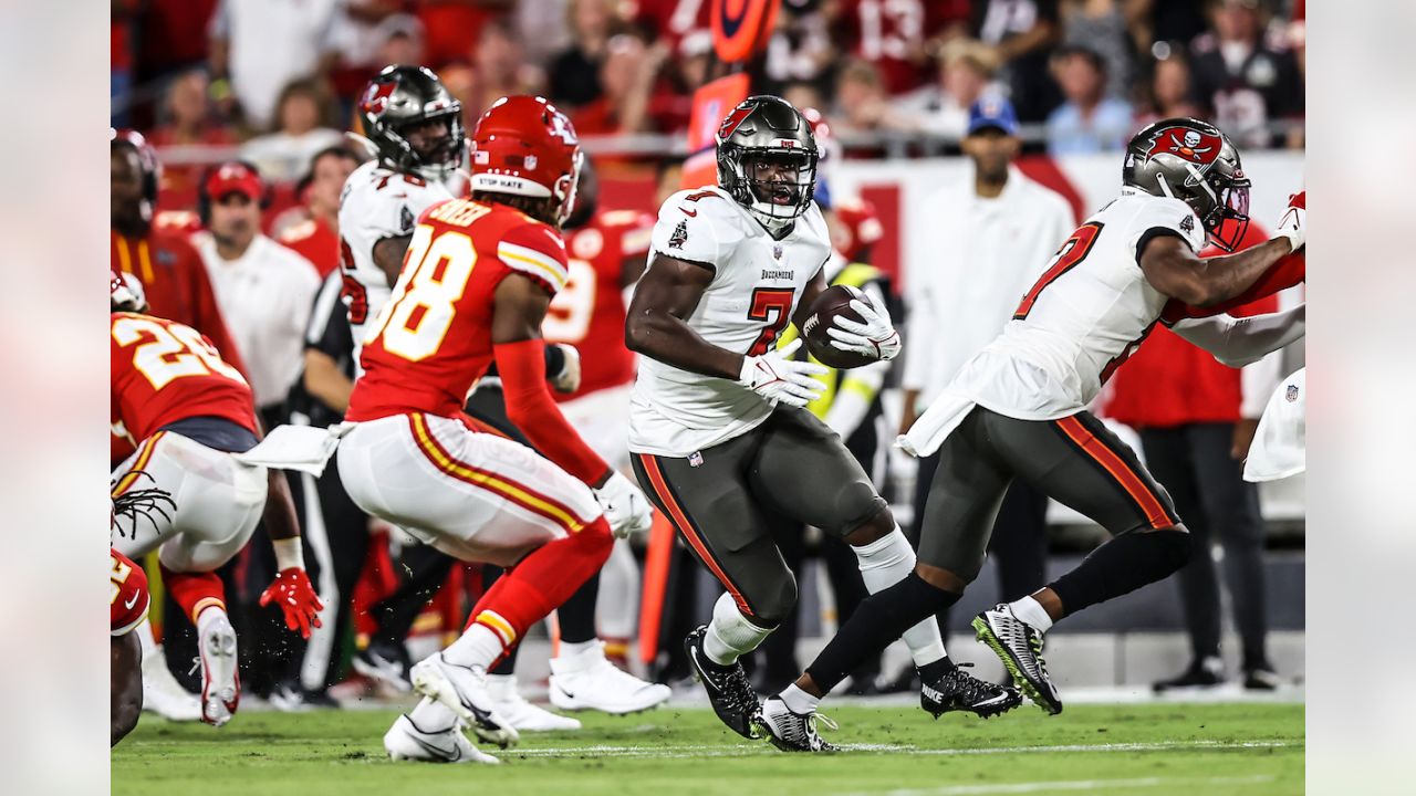 Tampa Bay Buccaneers vs. Kansas City Chiefs. NFL Game. American Football  League match. Silhouette of professional player celebrate touch down.  Screen Stock Photo - Alamy