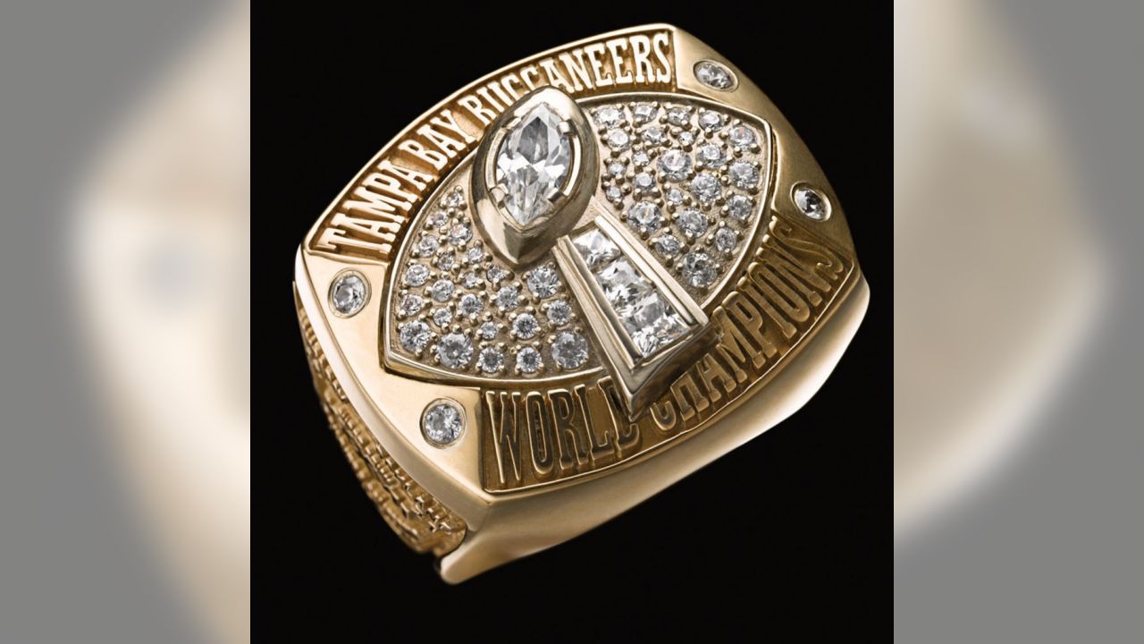 Super bowl ring hi-res stock photography and images - Alamy