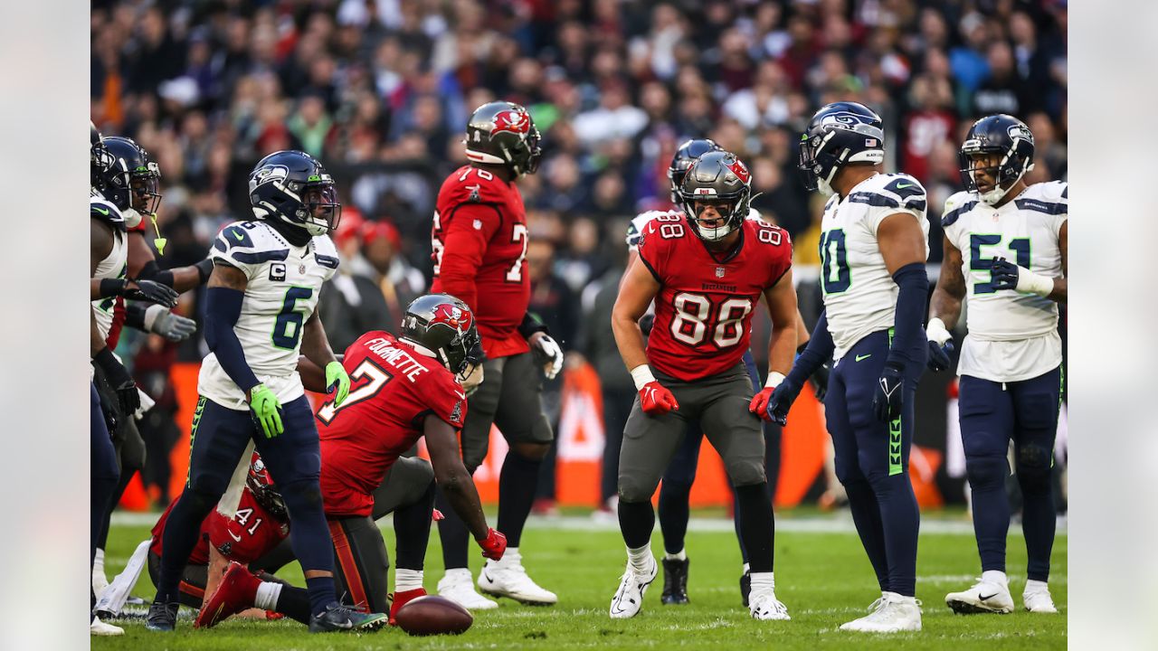 Photo: TAMPA BAY BUCCANEERS VS SEATTLE SEAHAWKS - SEA2007090907 