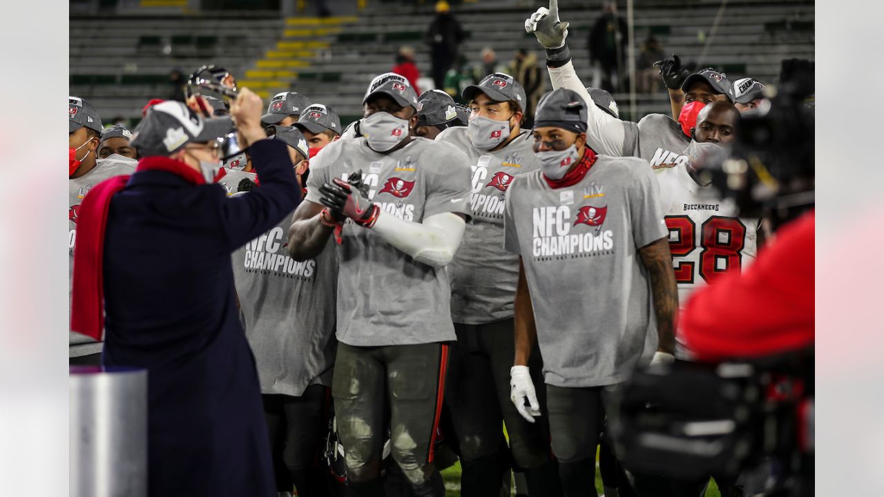 PHOTOS: Bucs Celebrate NFC Championship Win & Trophy Presentation