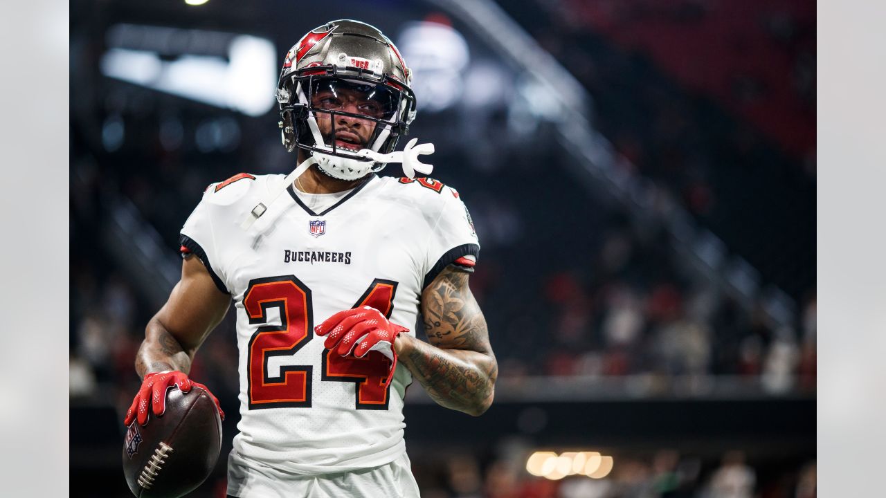 Martin Gramatica of the Tampa Bay Buccaneers runs with the ball News  Photo - Getty Images