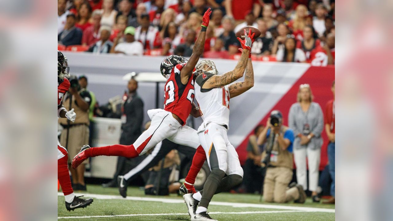 Buccaneers WR Mike Evans Voted Castrol EDGE Clutch Performer of