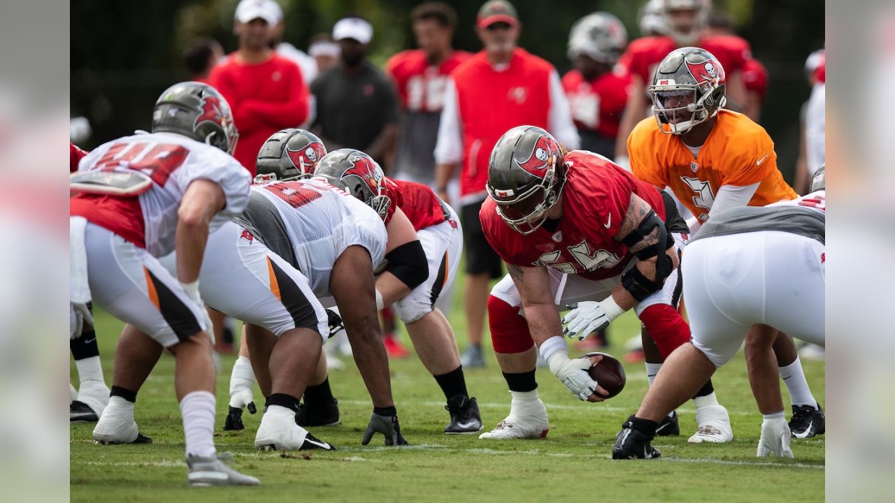 Which player played for both Bucs and Browns? August 7 NFL