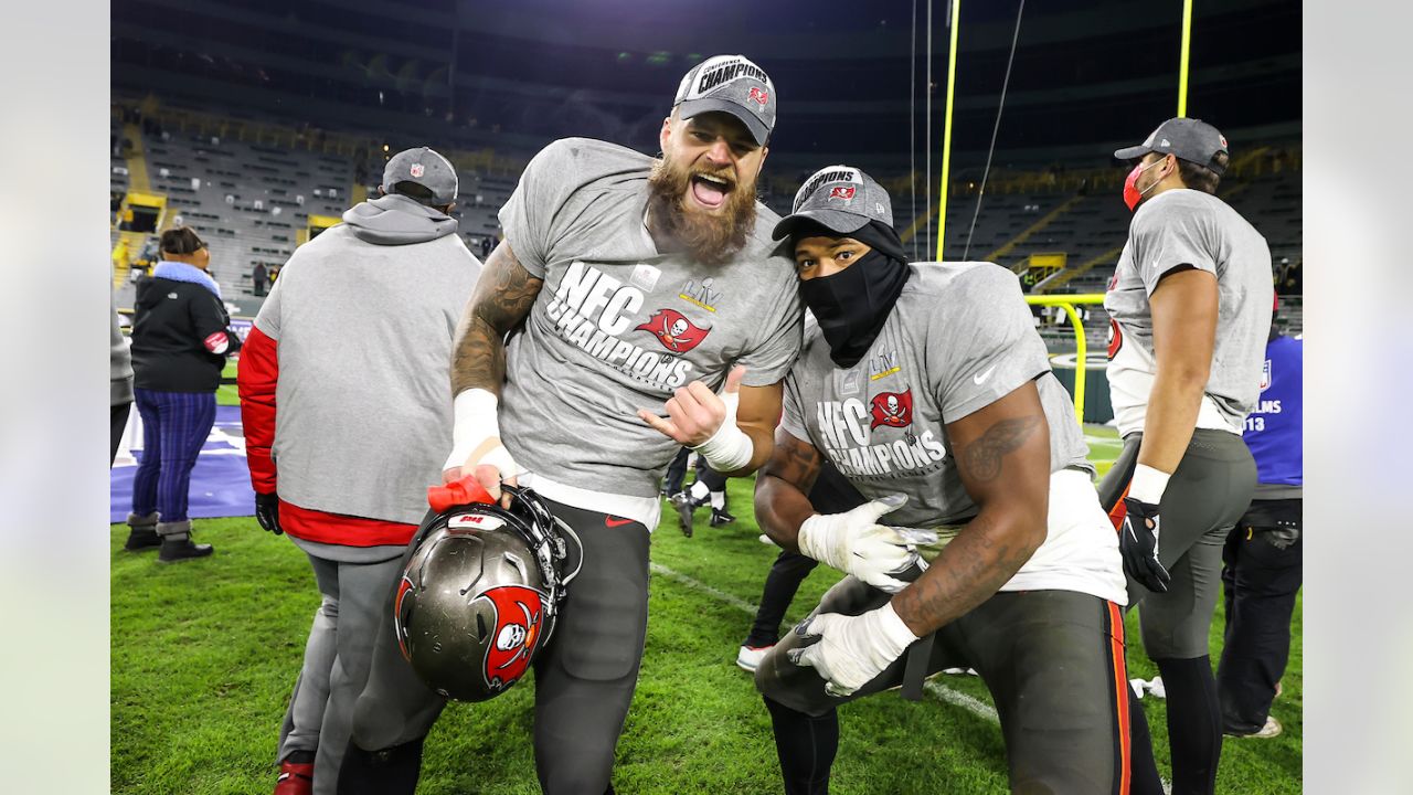 PHOTOS: Bucs Celebrate NFC Championship Win & Trophy Presentation